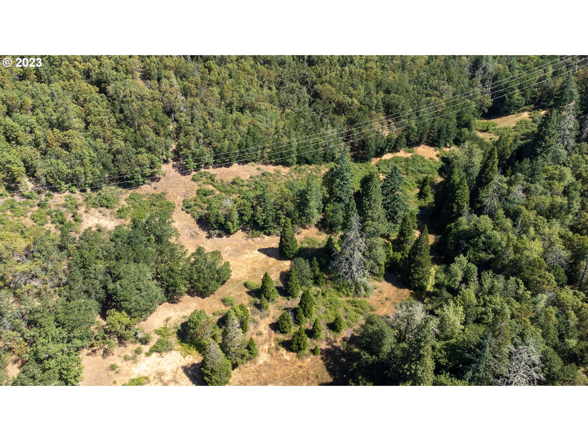 1805 Shoestring Road Riddle, OR 97469 - Photo 7 of 30