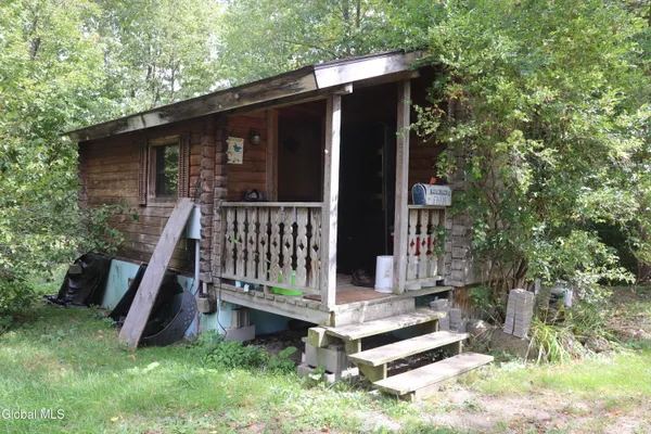 $850,000 | 484 South Johnsburg Road, Warrensburg, NY 12885