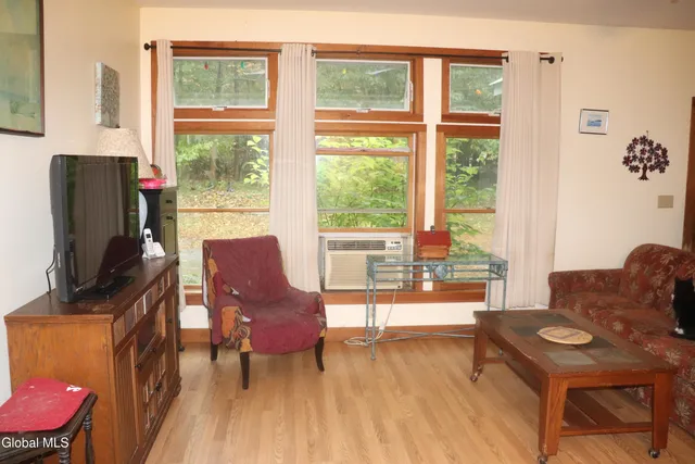 $850,000 | 484 South Johnsburg Road, Warrensburg, NY 12885