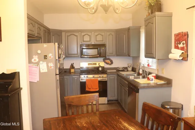 $850,000 | 484 South Johnsburg Road, Warrensburg, NY 12885