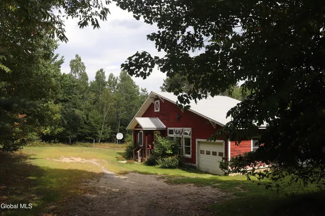 $850,000 | 484 South Johnsburg Road, Warrensburg, NY 12885