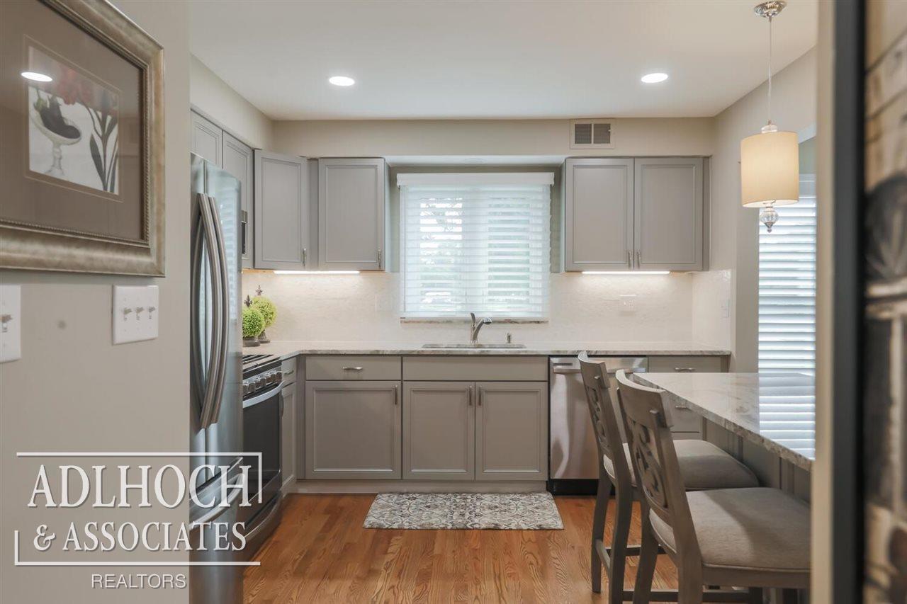 1700 Vernier Road Grosse Pointe Woods, MI 48236 - Photo 15 of 38