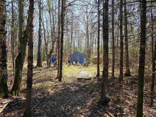 $114,900 | 1567 North Shore Road, La Pointe, WI 54850