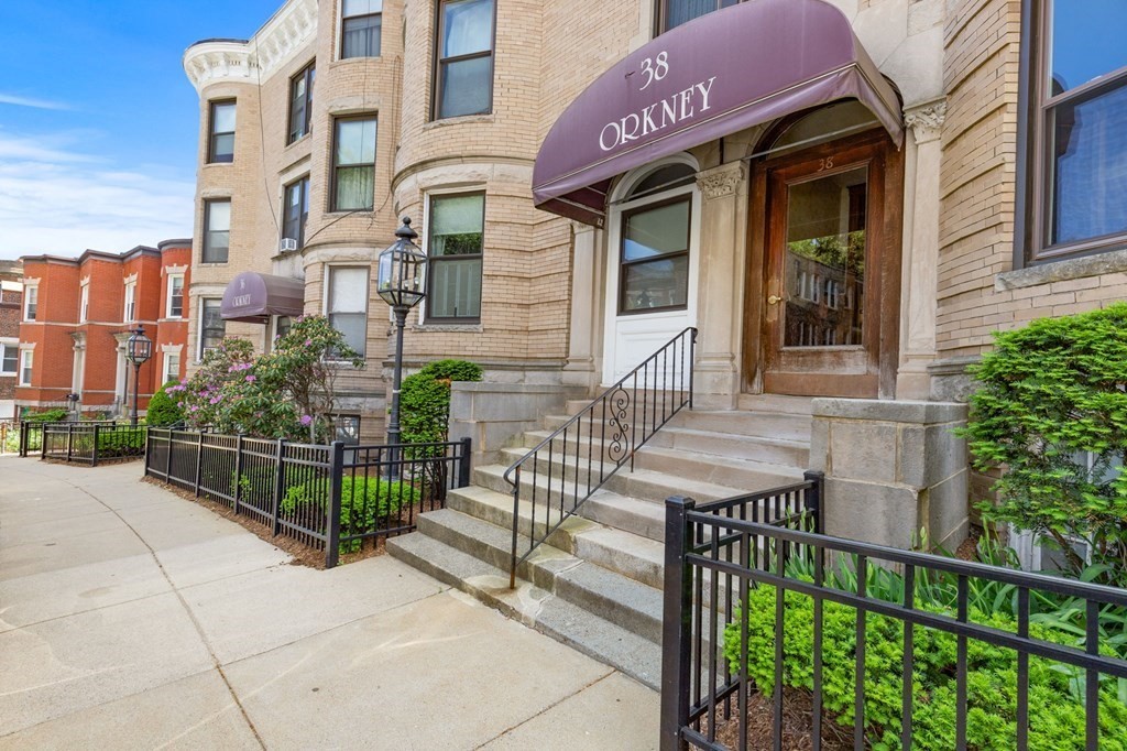 38 Orkney Road, Unit 5 Boston, MA 02135 - Photo 26 of 30