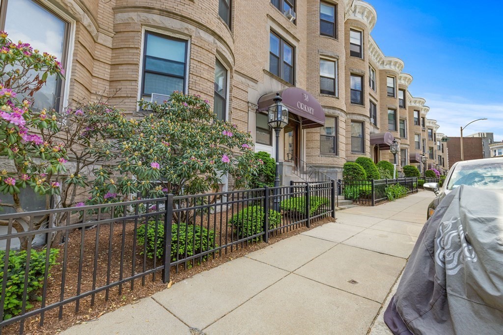 38 Orkney Road, Unit 5 Boston, MA 02135 - Photo 27 of 30