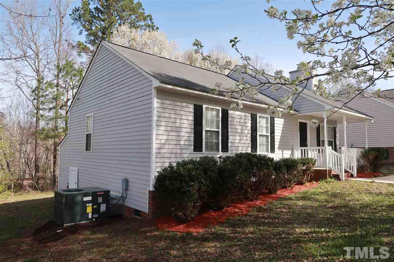 1124 Delham Road Knightdale, NC 27545 - Photo 4 of 27 Gallery Image 4