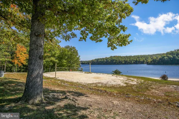 $99,900 | 1235 Lakeview Drive, Cross Junction, VA 22625