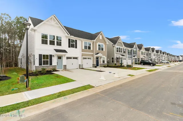 $274,990 | 1439 Pine Log Trail Northeast, Bolivia, NC 28422