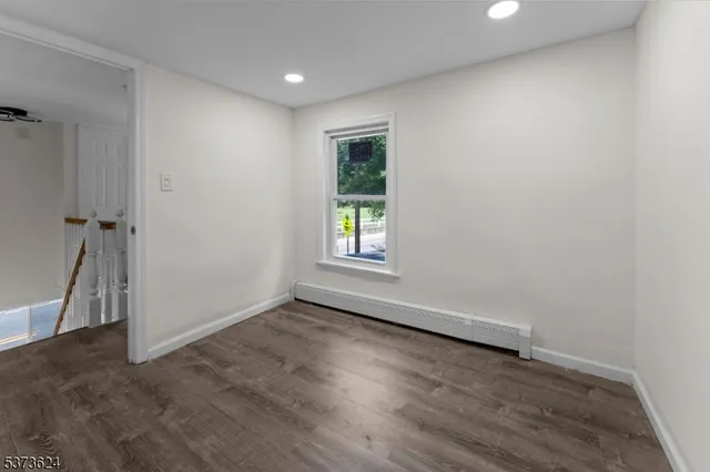 $394,999 | 113 Rt560, Layton, NJ 07851