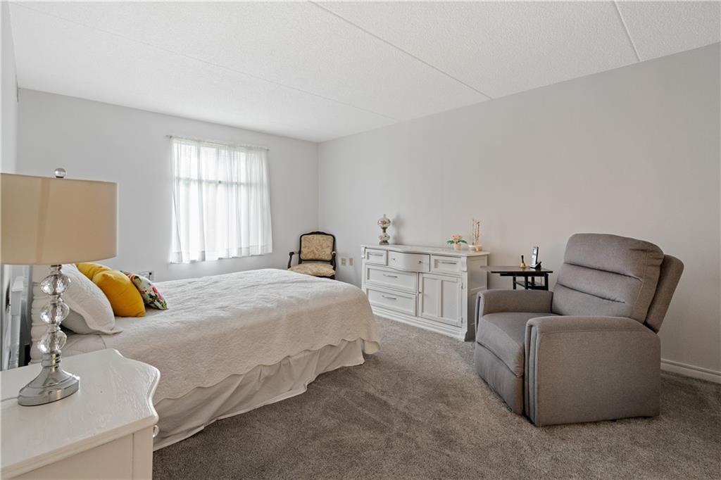 2120 Greentree Road, Unit 705E Pittsburgh, PA 15220 - Photo 15 of 27 Gallery Image 15