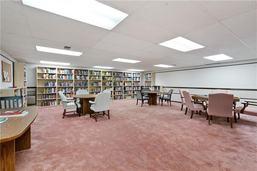 2120 Greentree Road, Unit 705E Pittsburgh, PA 15220 - Photo 26 of 27 Gallery Image 26