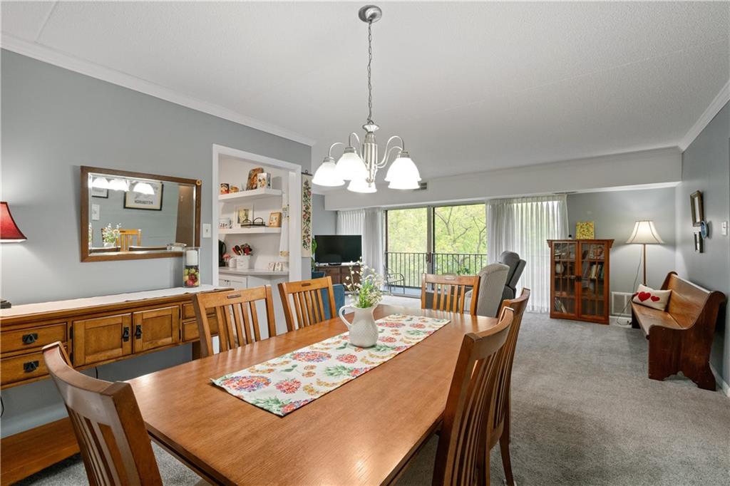 2120 Greentree Road, Unit 705E Pittsburgh, PA 15220 - Photo 7 of 27 Gallery Image 7