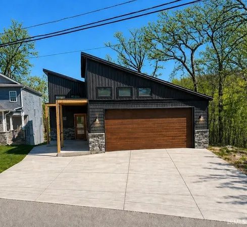 $799,900 | 180 Lane 200 Lake East, Angola, IN 46703