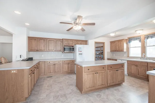 $480,000 | 12668 Northwest Santa Fe Lake Road, Whitewater, KS 67154