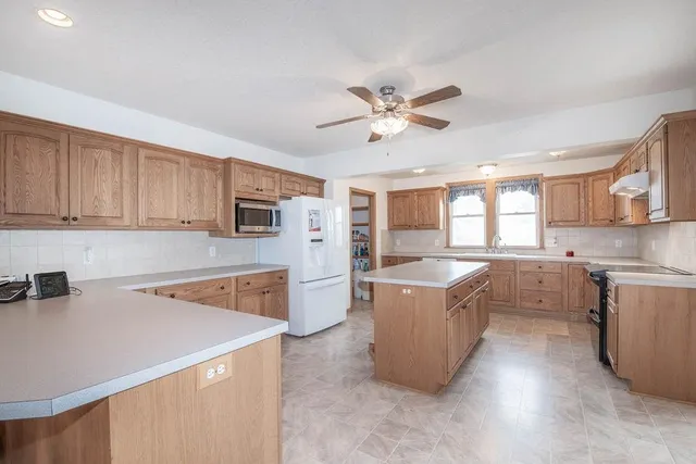 $480,000 | 12668 Northwest Santa Fe Lake Road, Whitewater, KS 67154