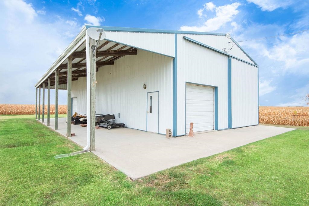 12668 Northwest Santa Fe Lake Road Whitewater, KS 67154 - Photo 8 of 35