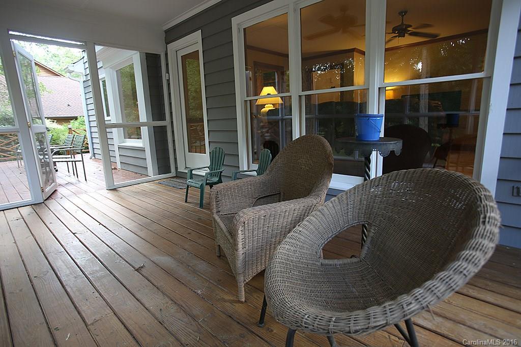 7226 Colony Road Charlotte, NC 28226 - Photo 2 of 24 a living room with furniture