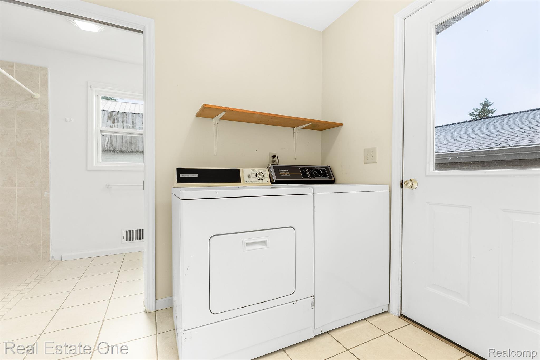 6354 Gale Road Atlas, MI 48411 - Photo 14 of 26 Gallery Image 14