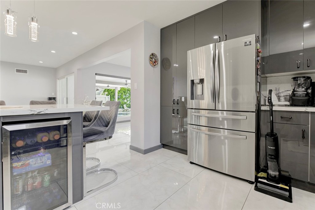 749 Stanford Road Burbank, CA 91504 - Photo 15 of 38