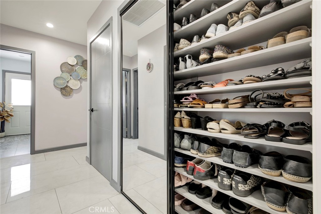 749 Stanford Road Burbank, CA 91504 - Photo 20 of 38