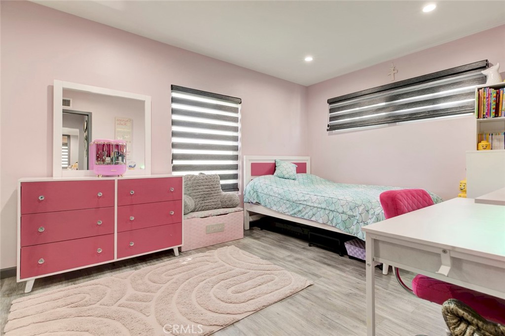 749 Stanford Road Burbank, CA 91504 - Photo 23 of 38