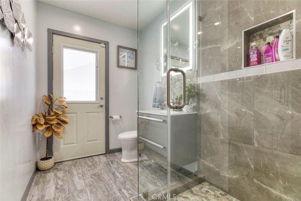 749 Stanford Road Burbank, CA 91504 - Photo 25 of 38