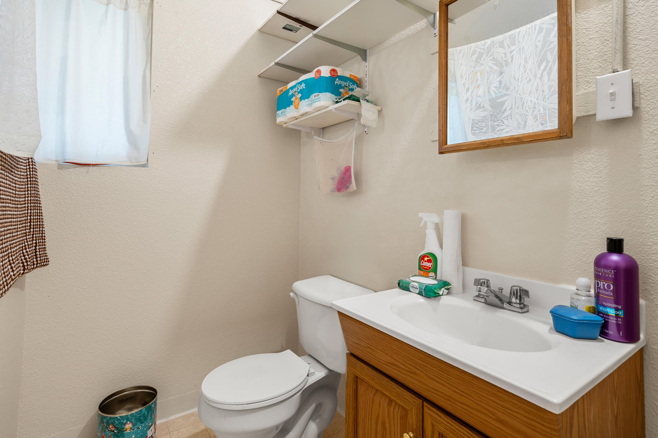 4892 North River Road Gold Hill, OR 97525 - Photo 28 of 35 20 ADU Bathroom