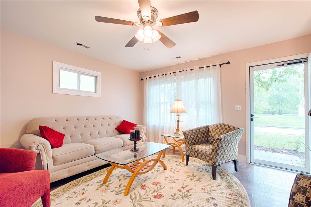 2425 Lexington Road Evansville, IN 47720 - Photo 10 of 33 Gallery Image 10