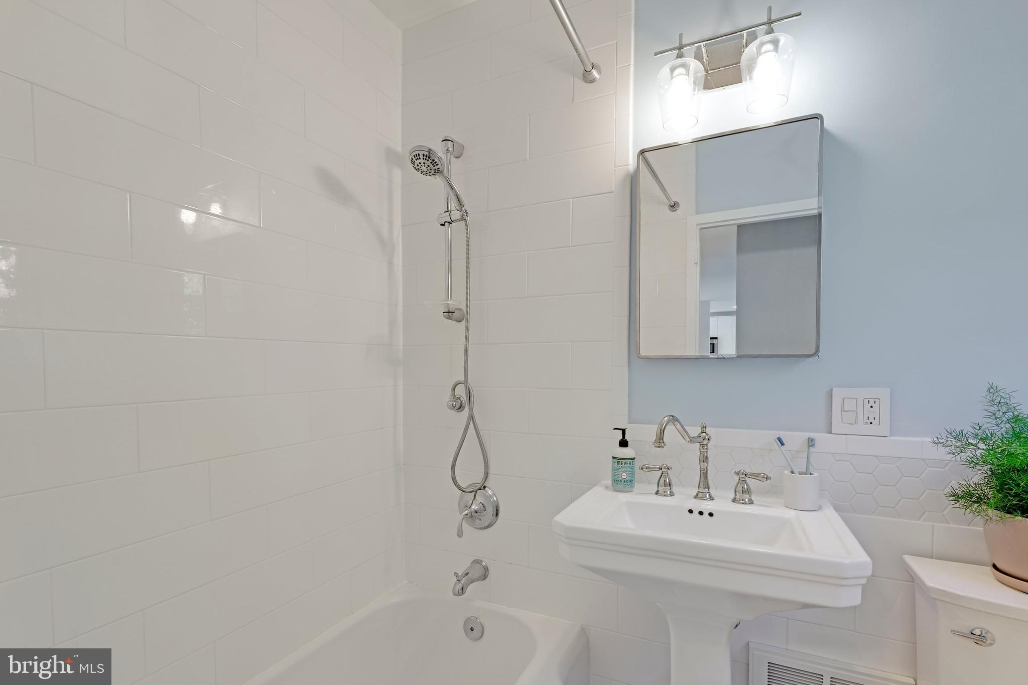 1731 Preston Road, Unit 960 Alexandria, VA 22302 - Photo 14 of 17