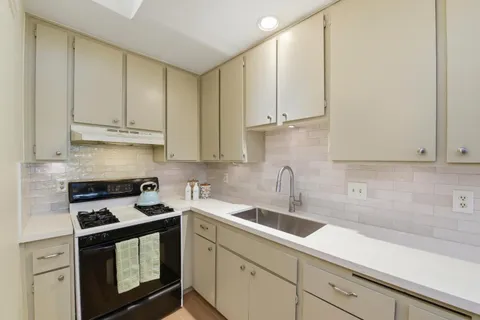 $699,000 | 520 Felix Way, San Jose, CA 95125