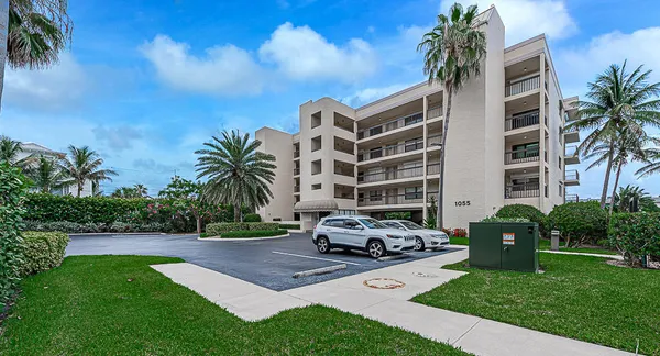 $4,000 | 1055 Ocean Drive, Unit 202, Juno Beach, FL 33408