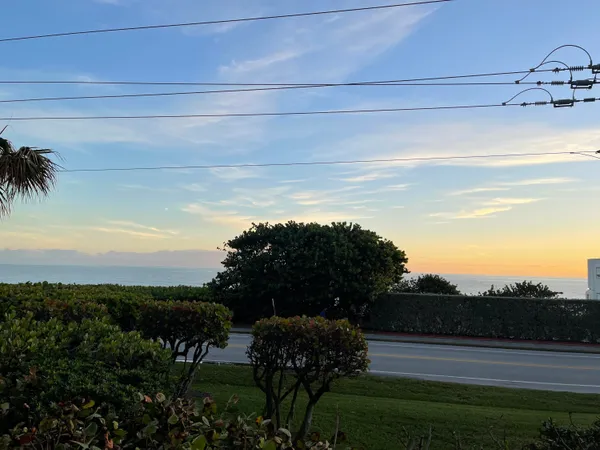 $4,000 | 1055 Ocean Drive, Unit 202, Juno Beach, FL 33408