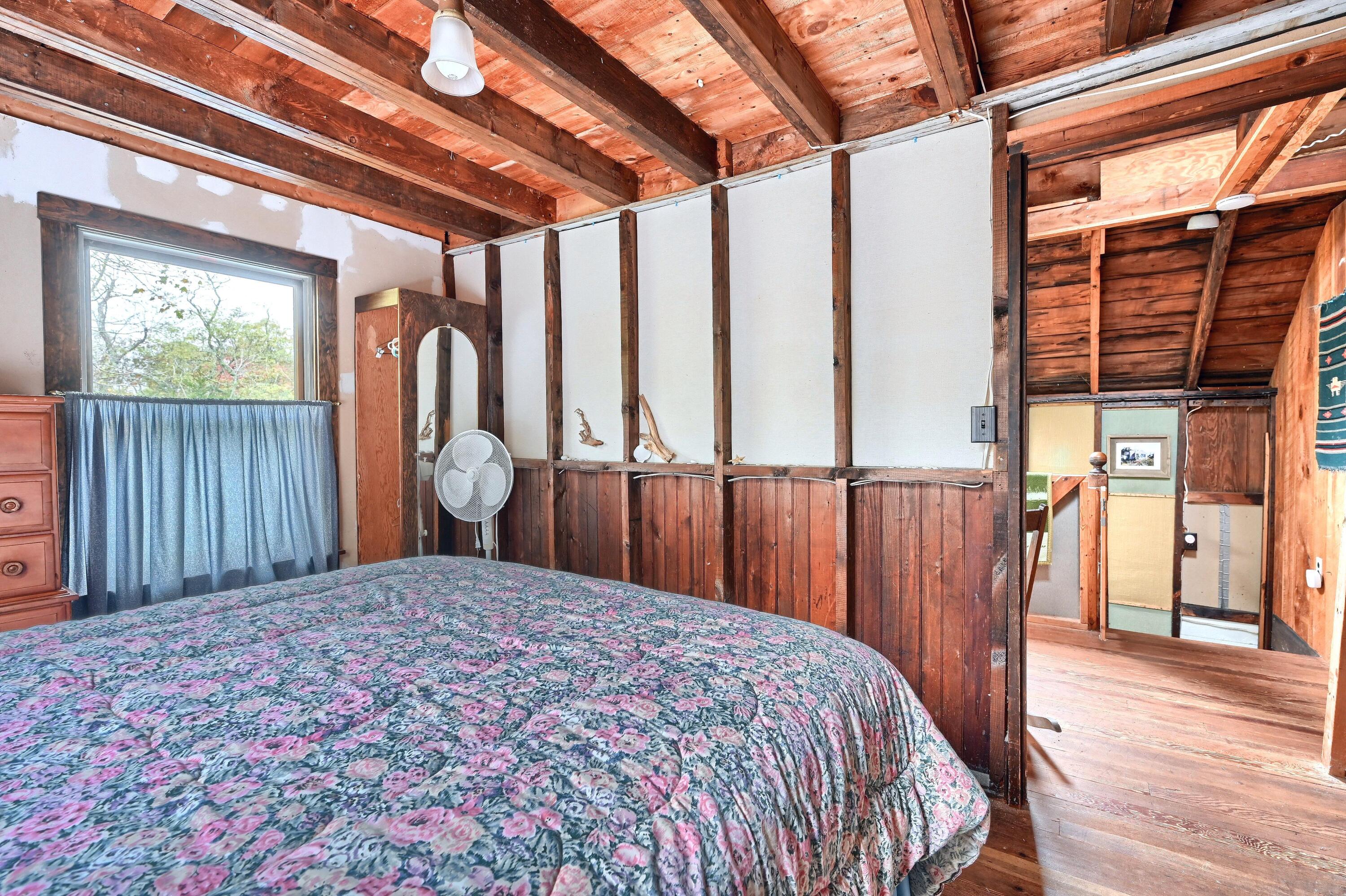 500 Gull Pond Road Wellfleet, MA 02667 - Photo 34 of 62 a view of a balcony