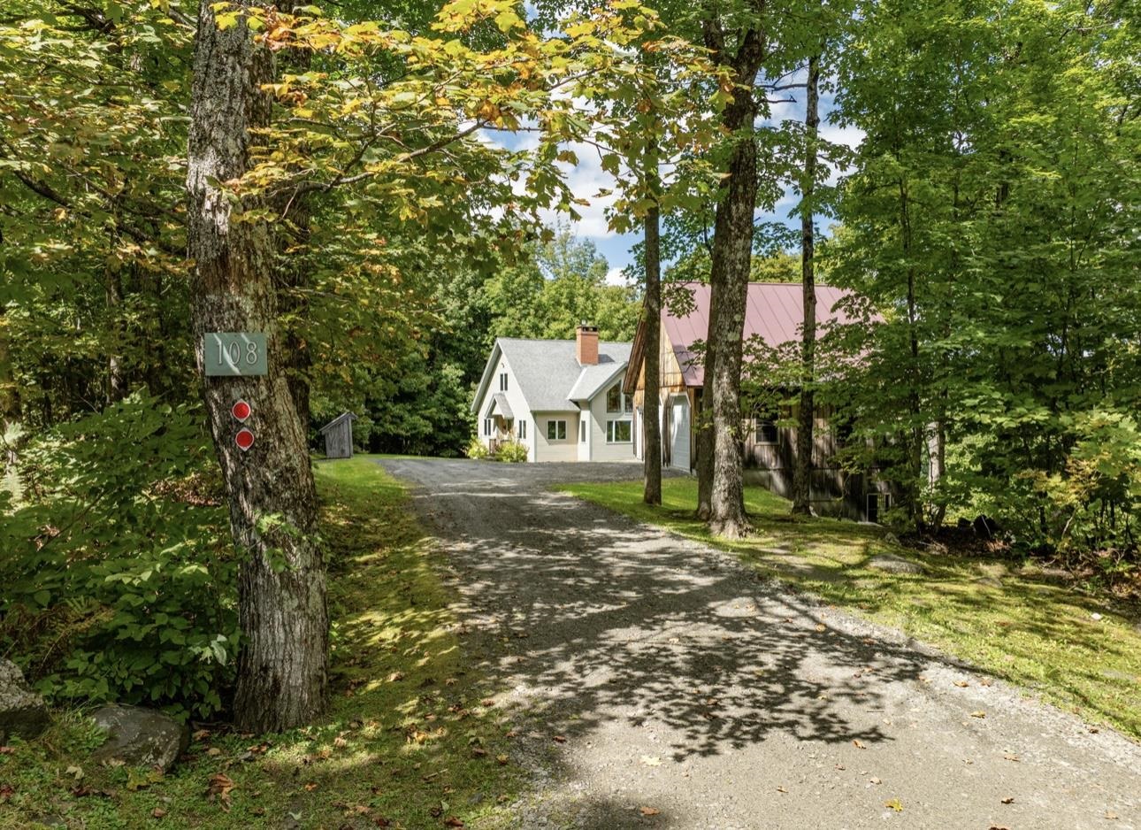 108 Colonial Ridge Road West Dover, VT 05356 - Photo 2 of 39
