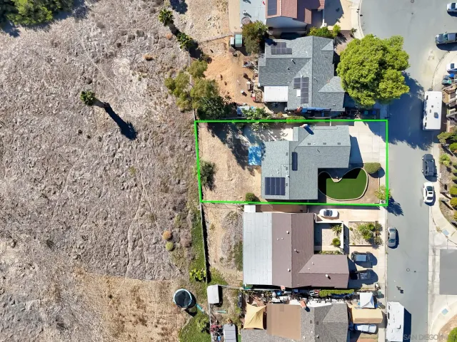 $899,900 | 9421 Avenida Acero, Spring Valley, CA 91977