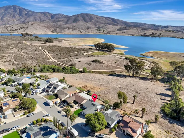 $899,900 | 9421 Avenida Acero, Spring Valley, CA 91977