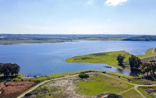 $899,900 | 9421 Avenida Acero, Spring Valley, CA 91977