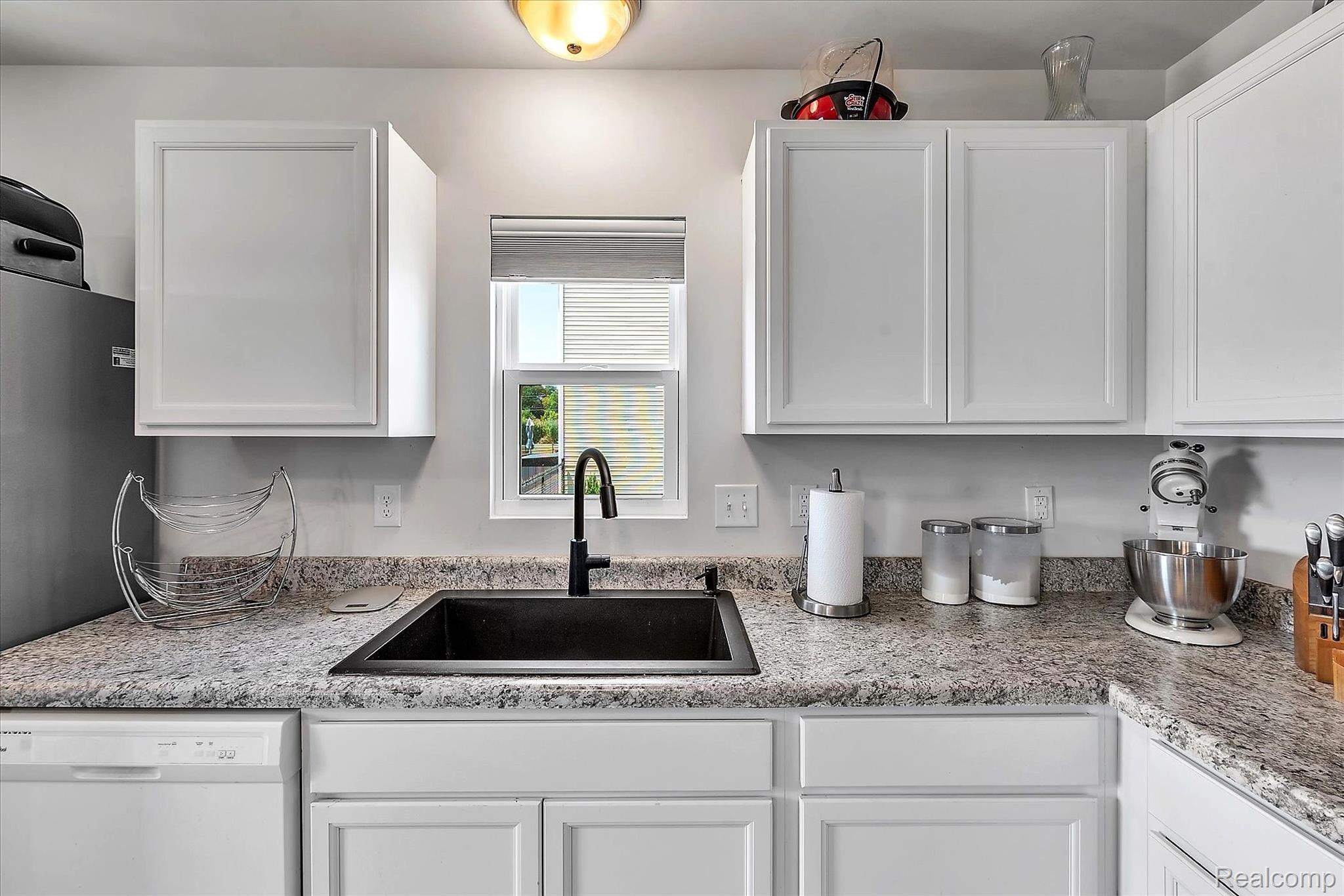 857 Rabbit Run Road Carleton, MI 48117 - Photo 11 of 18 Gallery Image 11