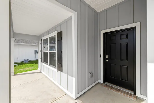 $1,995 | 924 Sandbar Loop, Crestview, FL 32539