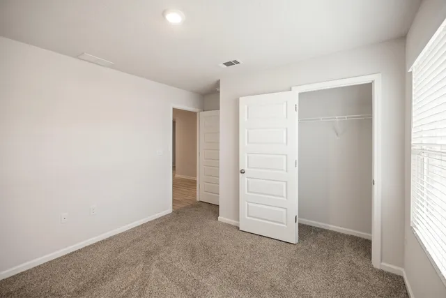 $1,995 | 924 Sandbar Loop, Crestview, FL 32539