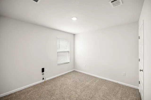 $1,995 | 924 Sandbar Loop, Crestview, FL 32539