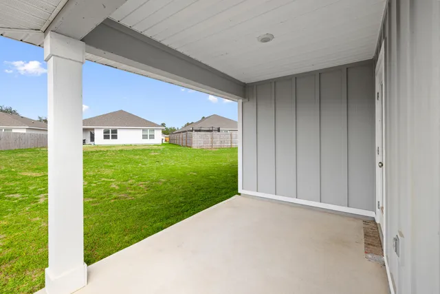 $1,995 | 924 Sandbar Loop, Crestview, FL 32539