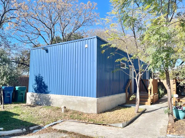 $925 | 1033 Rivas Street, Unit 301, San Antonio, TX 78207