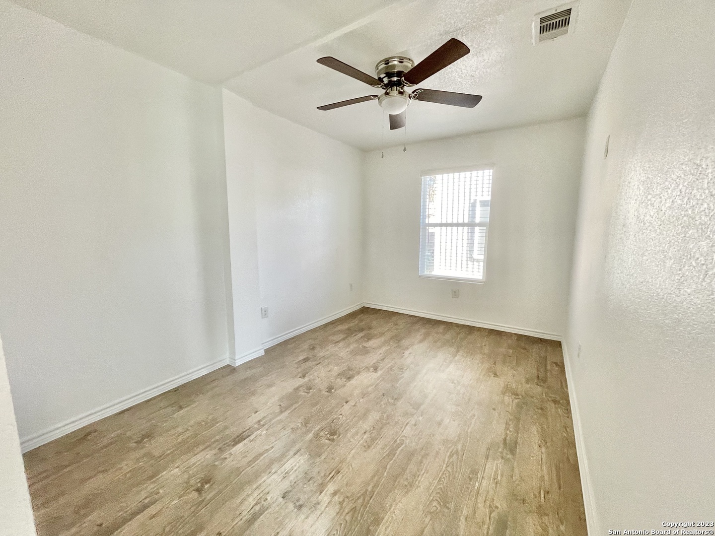 1033 Rivas Street, Unit 301 San Antonio, TX 78207 - Photo 4 of 11