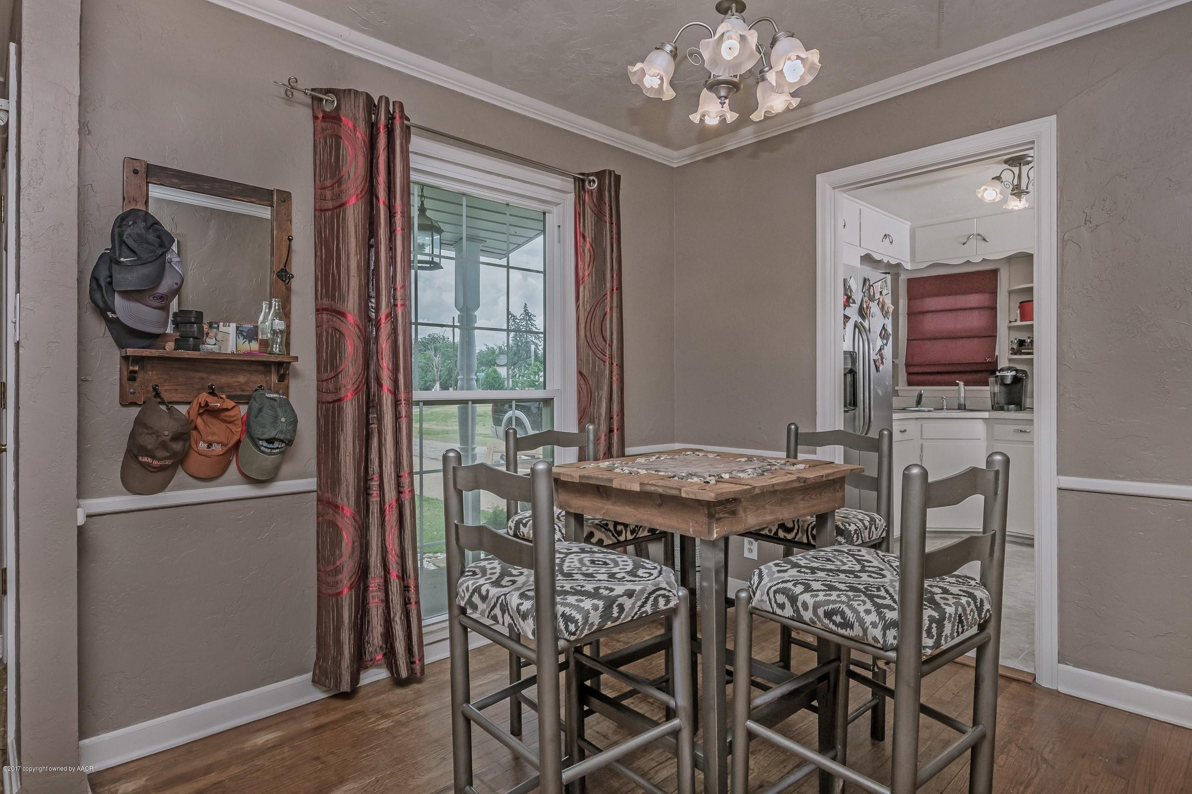 4803 Southwest 15th Avenue Amarillo, TX 79106 - Photo 5 of 18 005_Dining Room_