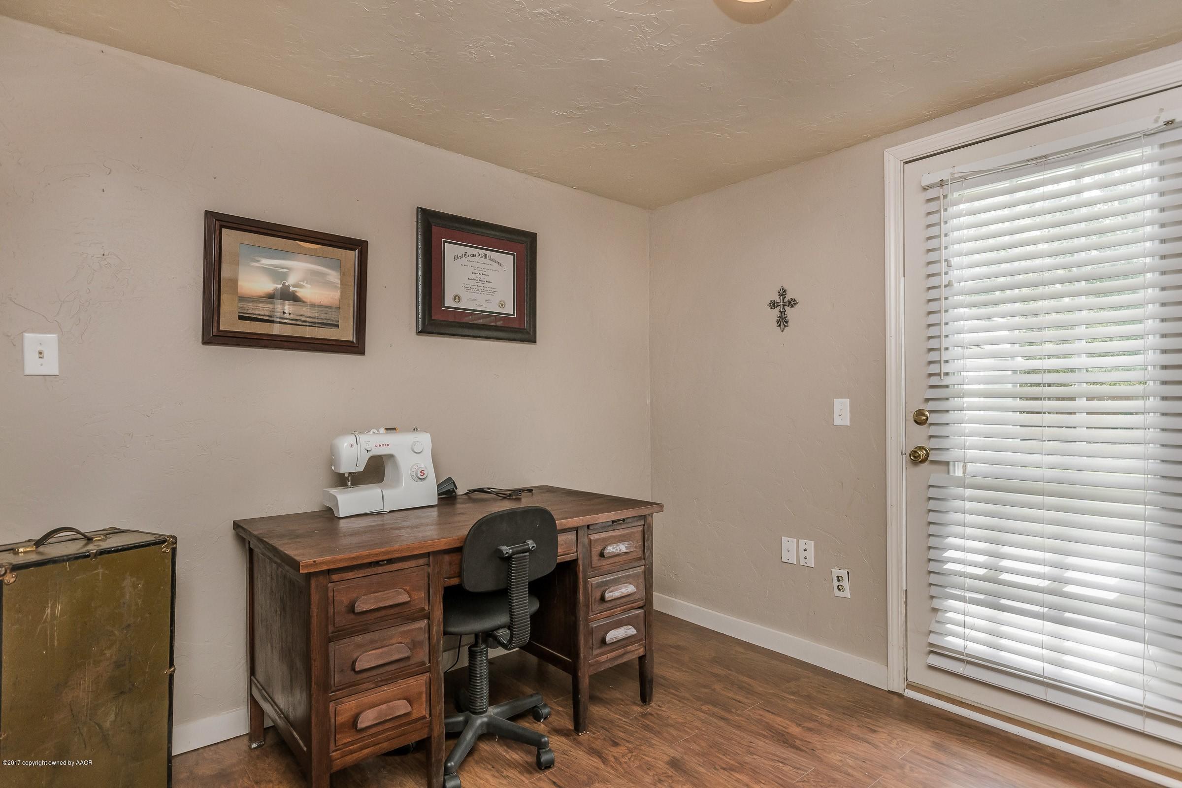 4803 Southwest 15th Avenue Amarillo, TX 79106 - Photo 10 of 18 010_Office_