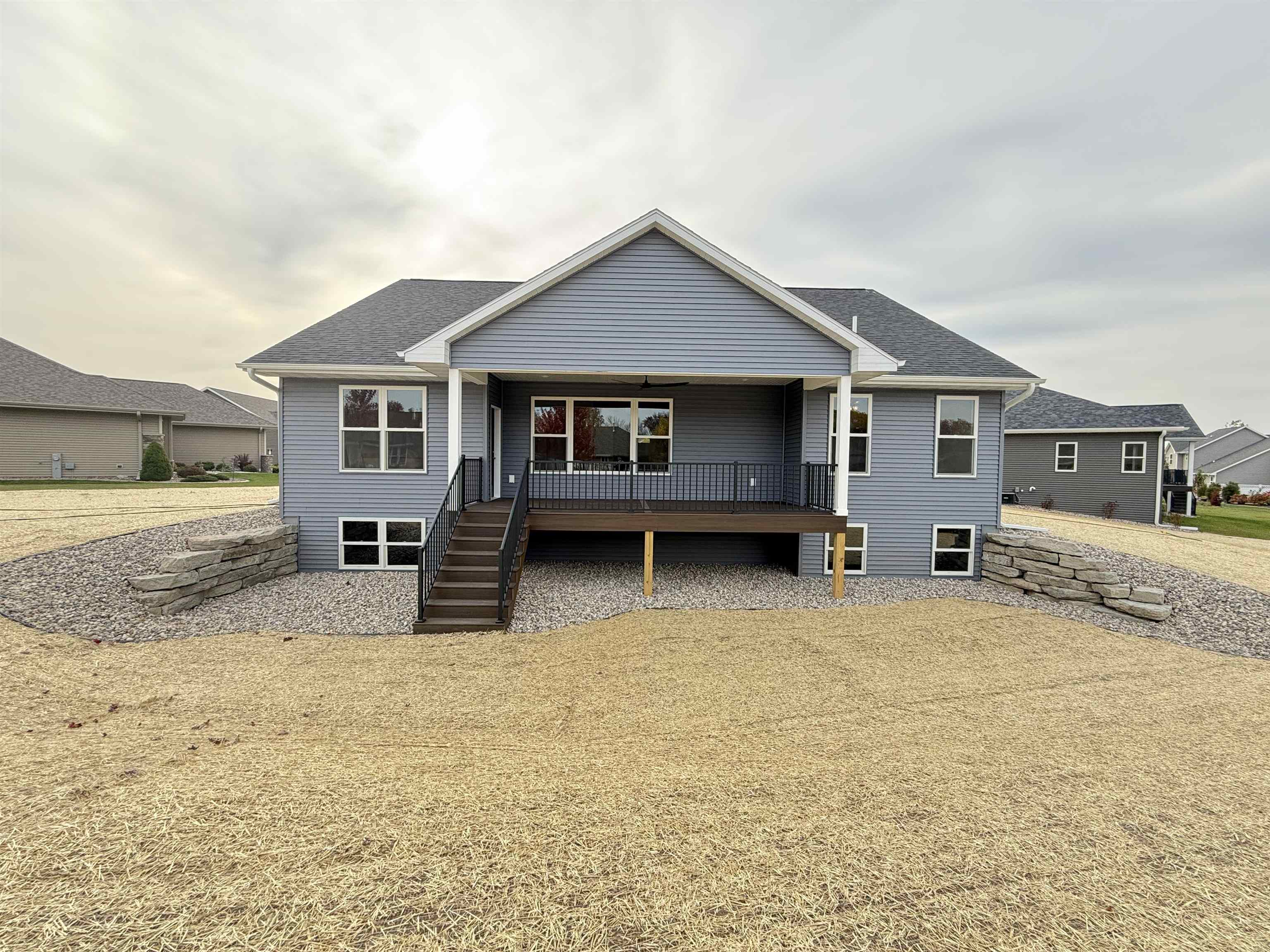 920 Clover Court Menasha, WI 54952 - Photo 2 of 26