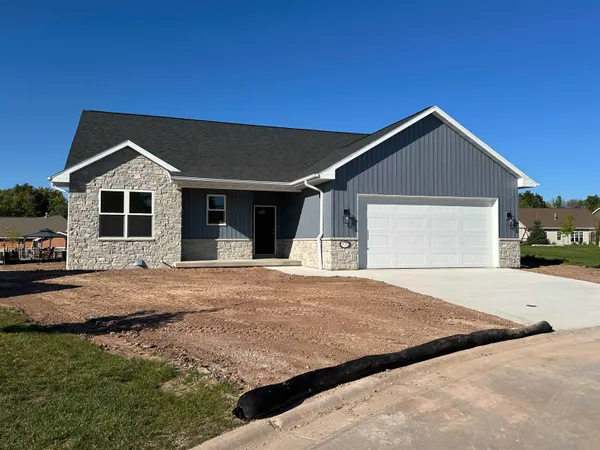 $469,900 | 920 Clover Court, Menasha, WI 54952