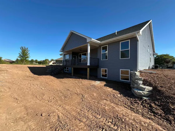 $469,900 | 920 Clover Court, Menasha, WI 54952