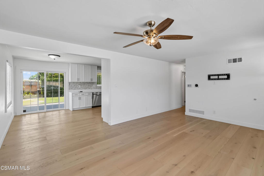 1651 Kay Avenue Simi Valley, CA 93063 - Photo 9 of 27